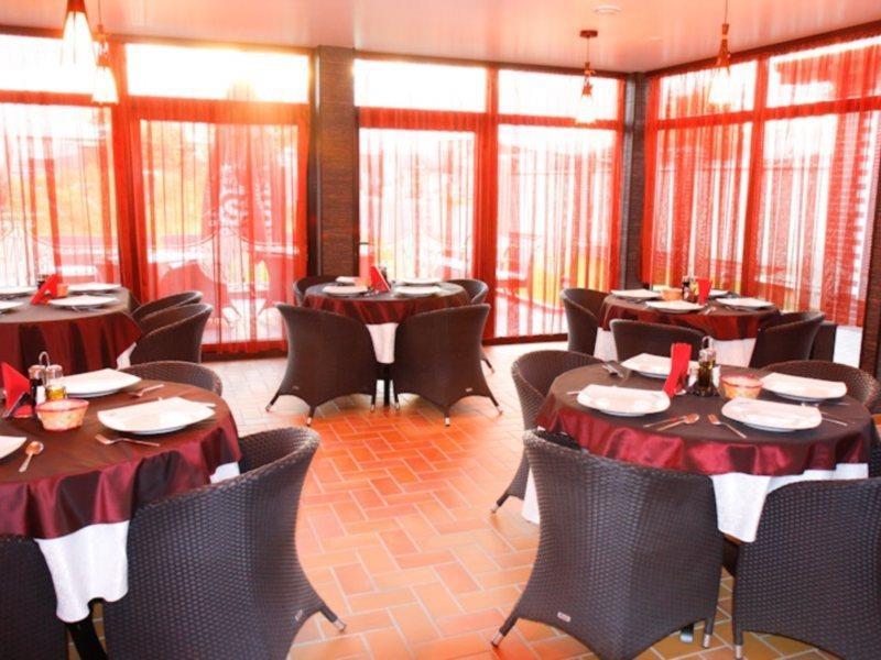 Hotel Anna Junior Târgu Jiu Екстериор снимка