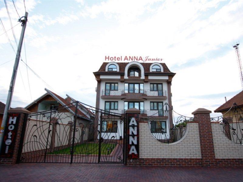 Hotel Anna Junior Târgu Jiu Екстериор снимка