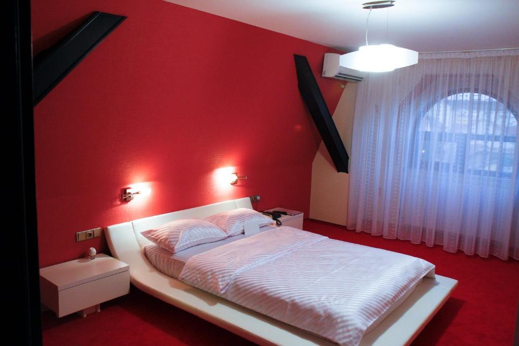 Hotel Anna Junior Târgu Jiu Стая снимка