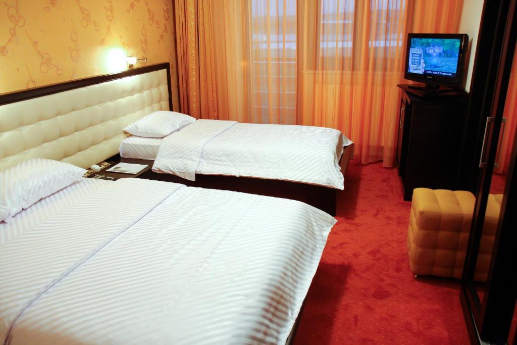 Hotel Anna Junior Târgu Jiu Стая снимка