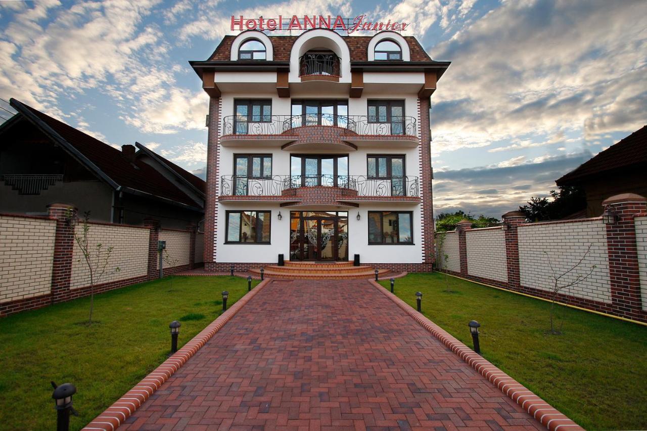 Hotel Anna Junior Târgu Jiu Екстериор снимка